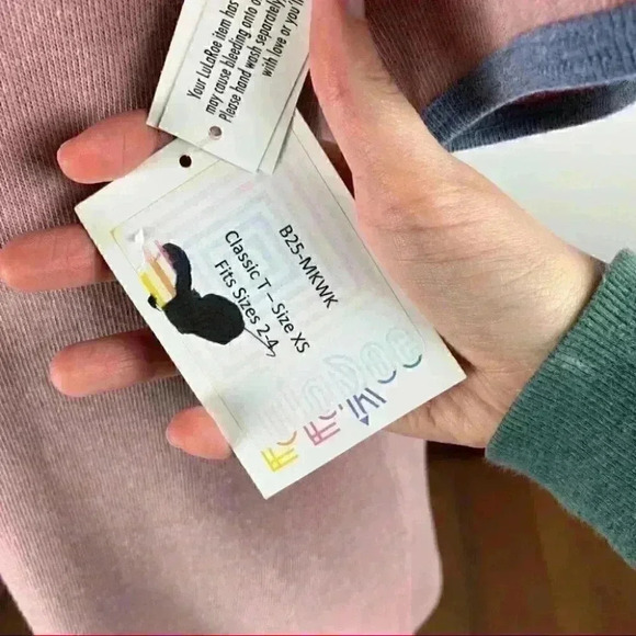 New Lularoe Classic T womans top size XS 4 tunic mauve blue - Picture 9 of 13